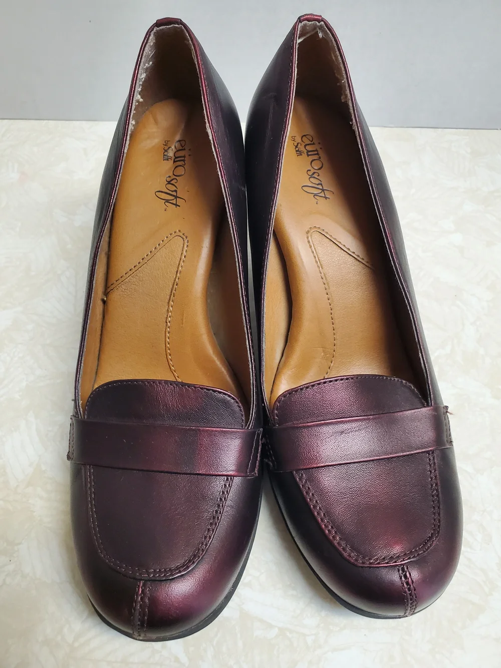 Sofft Women's Burgundy Leather Block Heel Loafers
